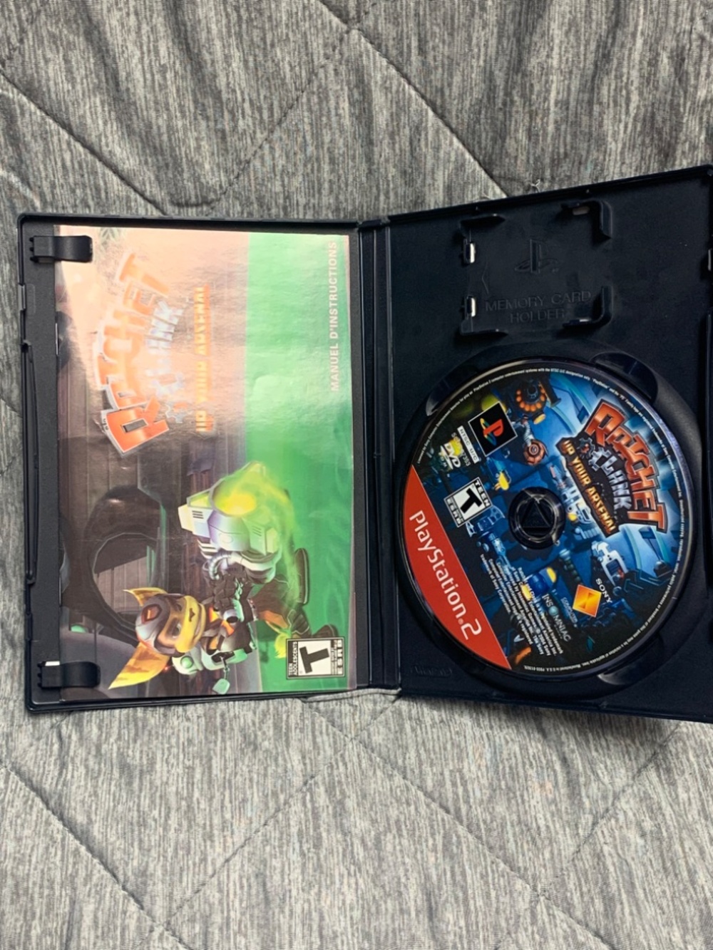 Ratchet & Clank Up Your Arsenal (Sony PlayStation 2 PS2, 2004) CIB Complete - Picture 2 of 3